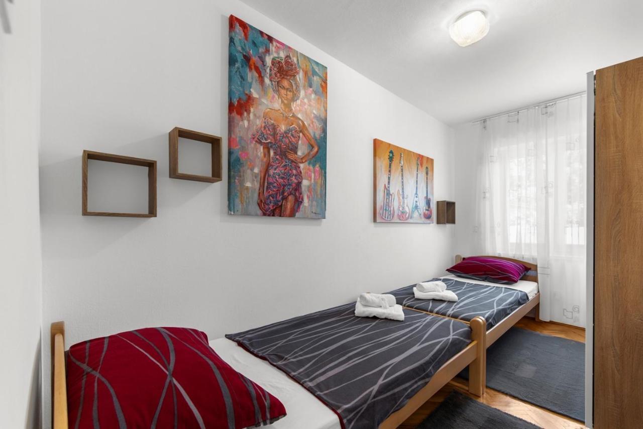 Apartment Petricija With Garden *